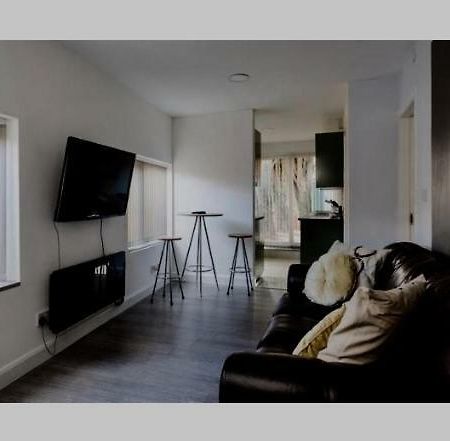 Treetops Flat3 Hall Green B28 Бирмингем Экстерьер фото